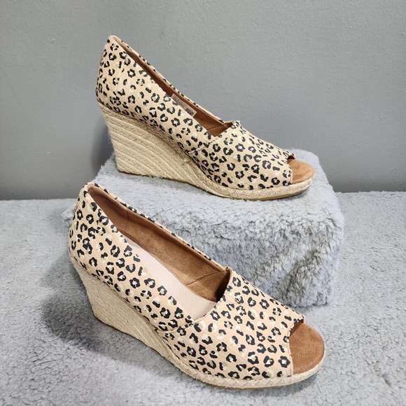 TOMS Michelle Cheetah Peep Toe Womens Espadrille Wedges Size 10 Slip On‎ Sandals - Picture 1 of 6